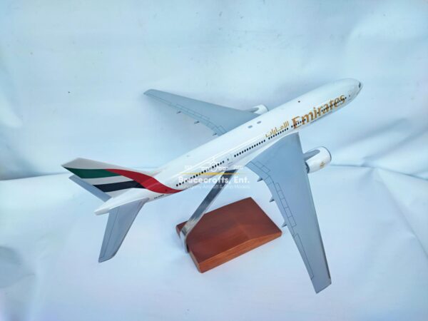 Model of B777-200 Emirates Airlines with detailed craftsmanship.